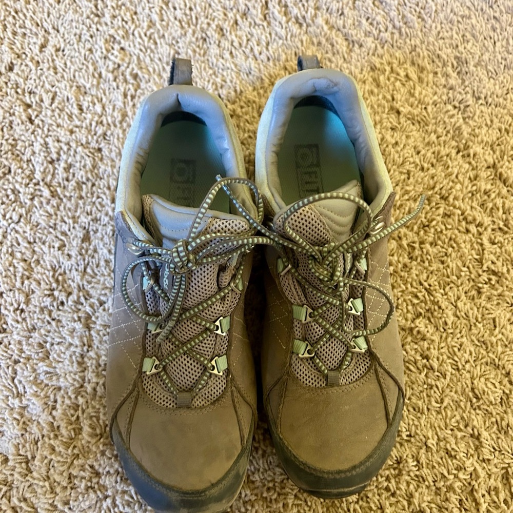 Women's Hiking Shoes in Tan With Green Accents